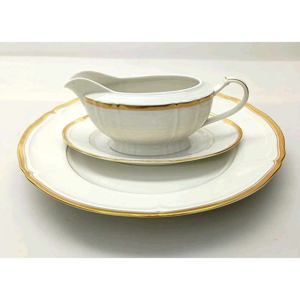 Mikasa Fine China L3509 Hyde Park Gold Rimmed Gravy And Saucer And Serving Plate